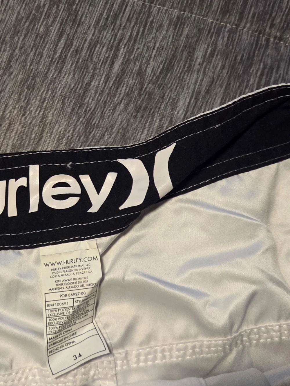Hurley Men's White Board Shorts with Black Accents Size M 34